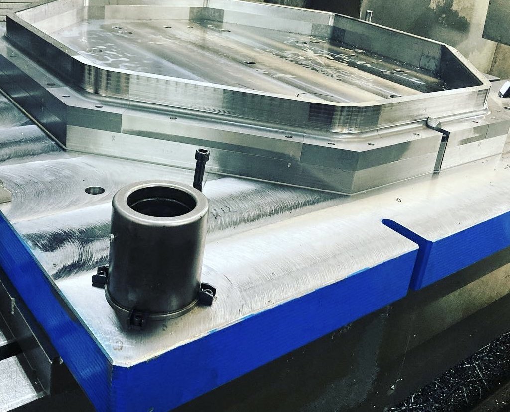 MatriceriaN's tweet photo. Modificación de #utillaje para mejoras en #fabricación
!Feliz #viernes!
#seguridadvial
#matricerianunez https://t.co/02YaXZ6slm