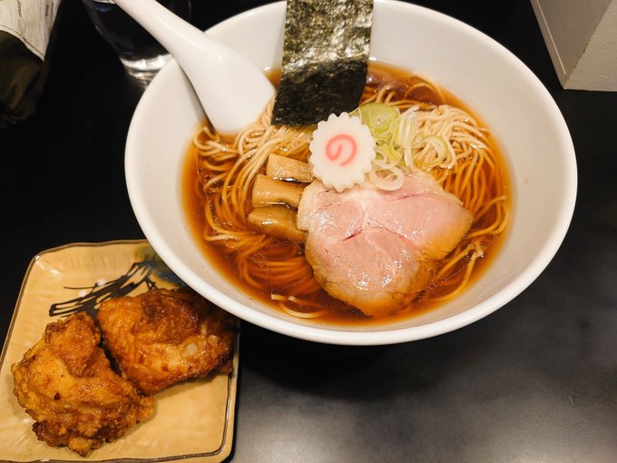 中華そばと唐揚げ食べて〜カフェオレ飲む〜 