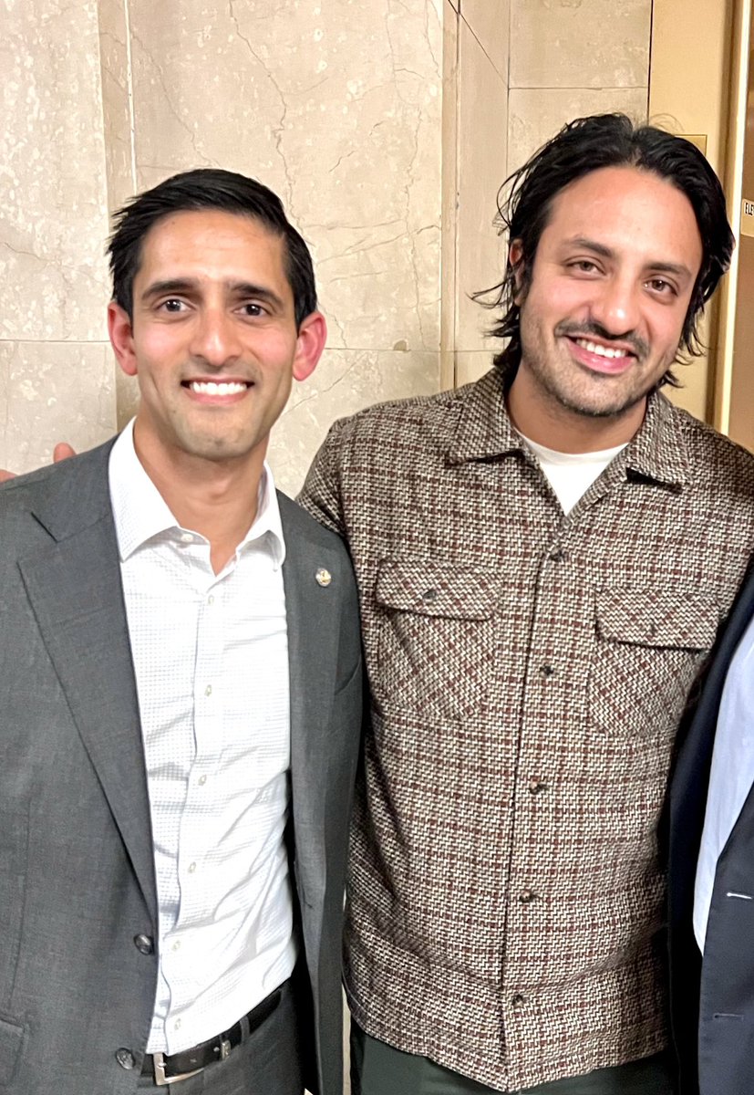 chicagosamir's tweet image. Samir meets Sameer! Great to welcome @sameergadhia from @youngthegiant to #Chicago City Hall today - he did a set for a packed house at @AragonBallroom. Remembers his first gigs here @HOBChicago and @Schubas then @lollapalooza
