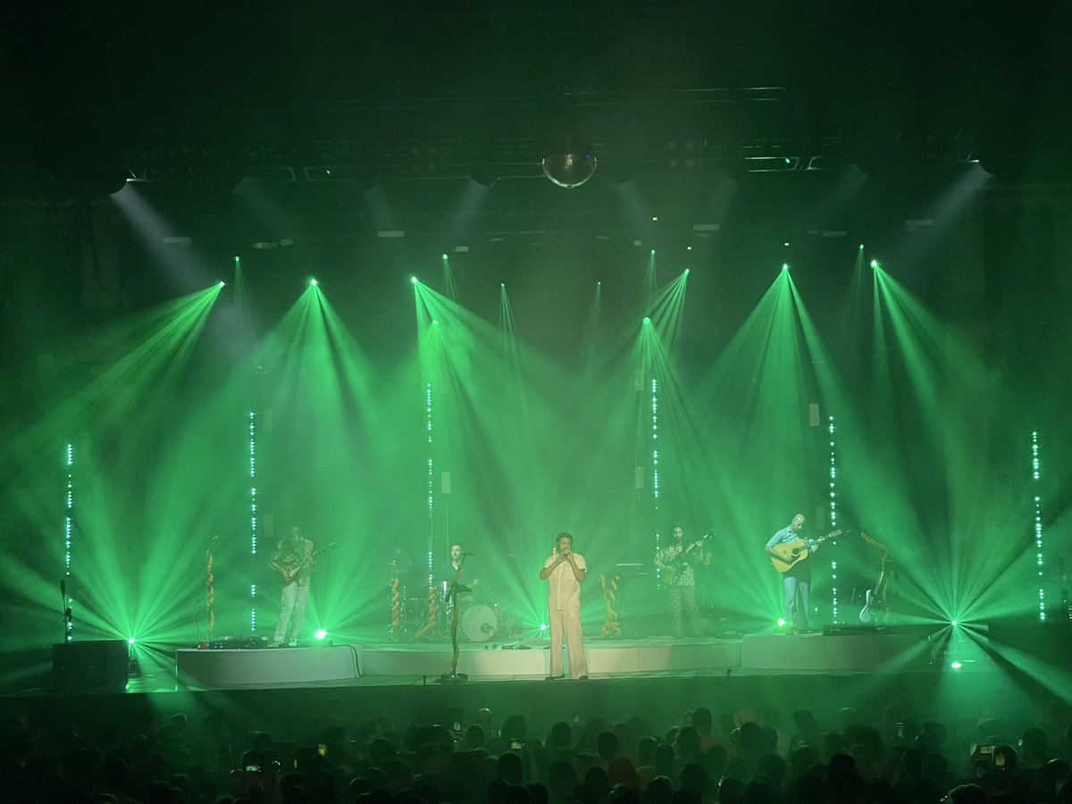 chicagosamir's tweet image. Samir meets Sameer! Great to welcome @sameergadhia from @youngthegiant to #Chicago City Hall today - he did a set for a packed house at @AragonBallroom. Remembers his first gigs here @HOBChicago and @Schubas then @lollapalooza