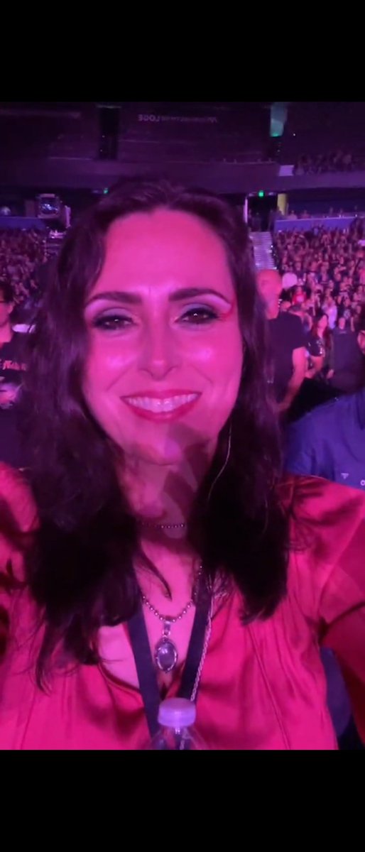 TheSoundOfMyHe2's tweet photo. Awwww, so nice ๐ฅฐ
Come home safely, sweethearts โค๏ธ
See you soon ๐
And keep Carl please ๐
@WTofficial
@CarlCasagrande
#wtofficial #withintemptation #ironmaiden #usatour #besttourmanager https://t.co/Ie1CbdCjGk