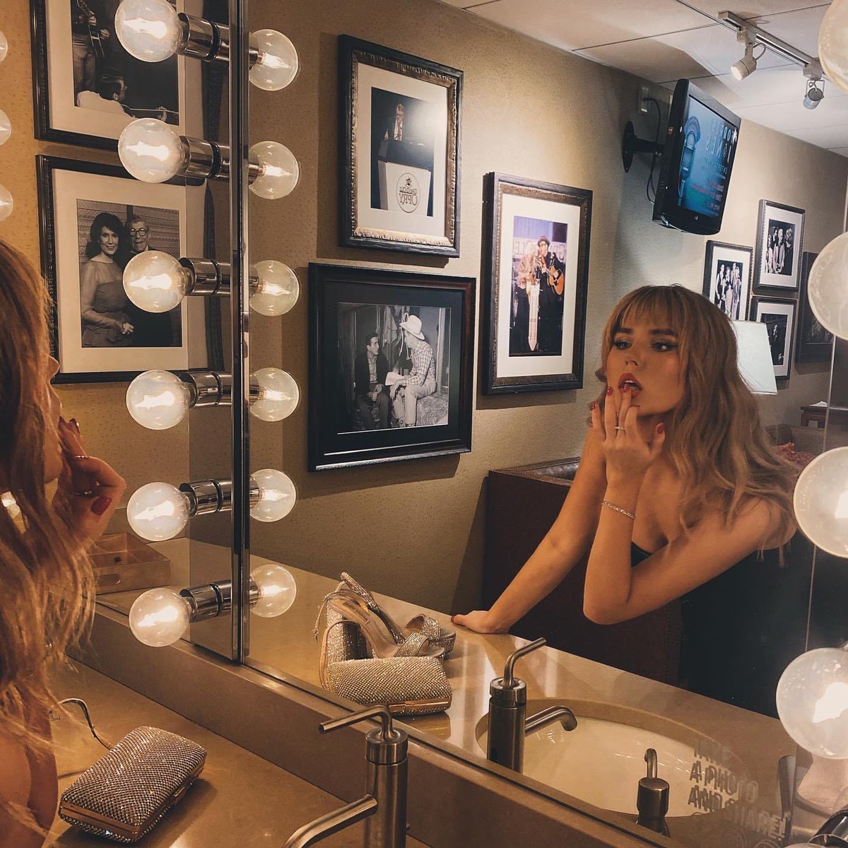 leann_ada's tweet photo. my very own dressing room at the #opry where legends have stayed and gotten ready. unreal. ✨follow to hear the songs that got me here https://t.co/ih1rAywodZ https://t.co/VRT9mH8KvT