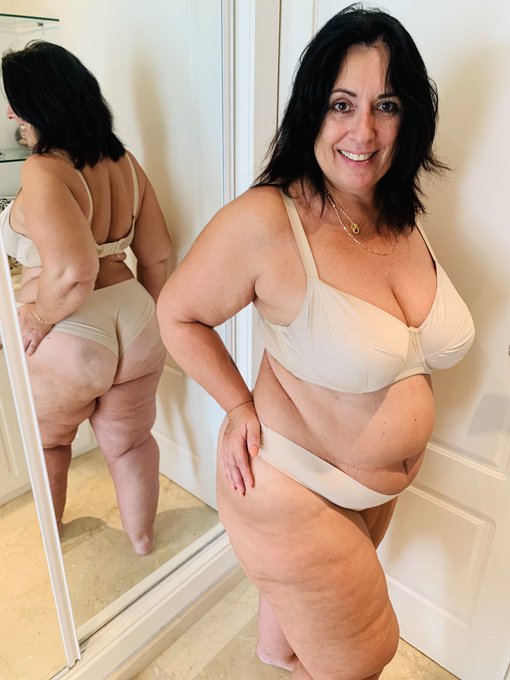 Double trouble 😈🍆 https://t.co/iBzYL6s0UK