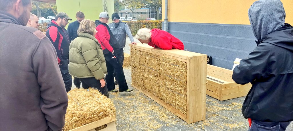 BurchertMichael's tweet image. Look outside the door. Since almost 40% of global emissions are caused by buildings, you would immediately see the limitation of global warming to below 2 degrees in the built environment (mass renovation) and construction sites (less + material change towards CO2 sequestration)