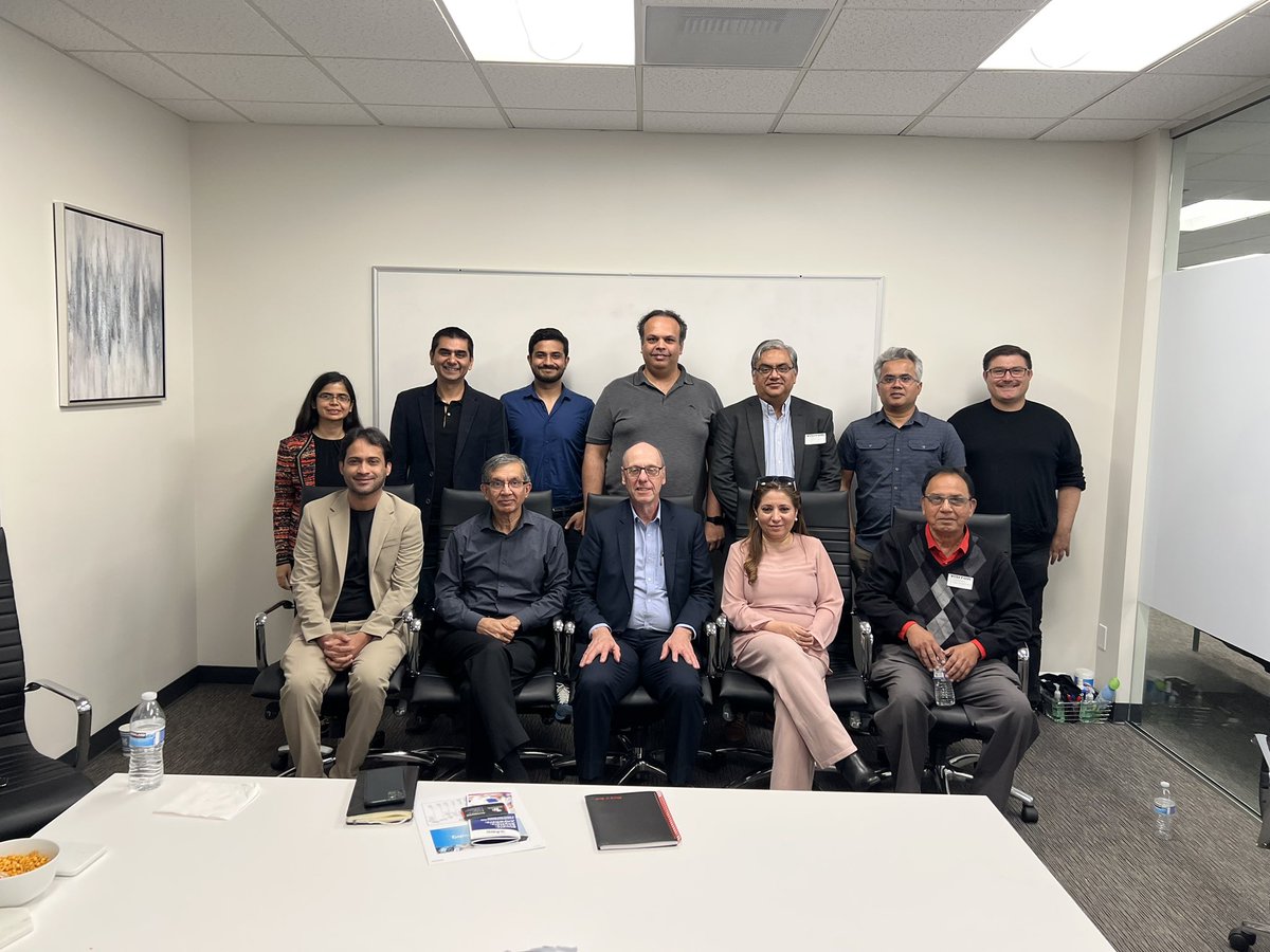 ZakaWaqar's tweet photo. Had a wonderful session with @USAID_Pakistan , mission director ، Reed J. , Kanwal &amp; the successful Silicon Valley Pakistanis. Loved how passionate Reed &amp; kanwal are for making the Pakistani economy better and focusing on digitalization, specially female work force. https://t.co/pTaoNbZG1l