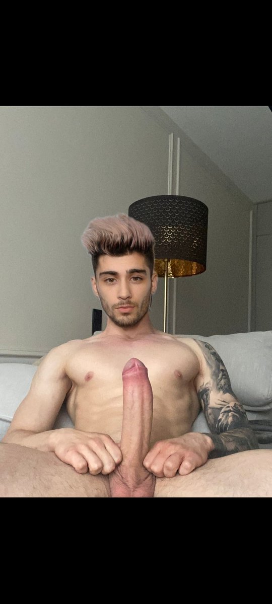 Anderrr_Arenas's tweet photo. Cuanto le medirá la polla a Zayn?
Hmmm es flacucho, alto, británico.... unos 24 cm
#ZaynMalik #Gay #ZAYN #Celebsfakes #Fakesgay #Chicoshot #EditsGayfakes #ZaynHot #ZaynFakes https://t.co/DpuhbM1lKZ
