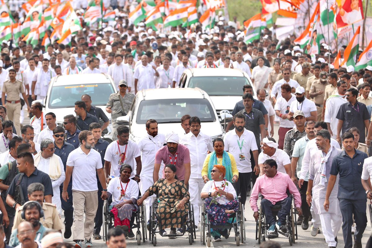 frchoudhary01's tweet image. Happy Special Educators day

Date - 28/10/2022

एक बने हम,,नेक बने हम ।

आओ हम सब मिलकर दिव्यांगों को शिक्षित  बनाएं ❤️🙏👍