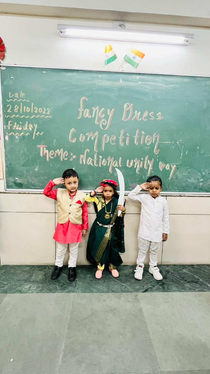 KMandawali's tweet photo. "UNITY HAS ENOUGH POWER TO DEFEAT PROBLEMS"
Celebration of Sardar Vallabhbhai Patel's birth anniversary as National Unity Day @KMandawali
Unity Pledge &amp; Fancy Dress Program was organised in Primary wing with great fervor
@Dir_Education @PbpandeyB @DelhiGovtSchool @AnjuSachdeva14 https://t.co/EugwwiGF9w