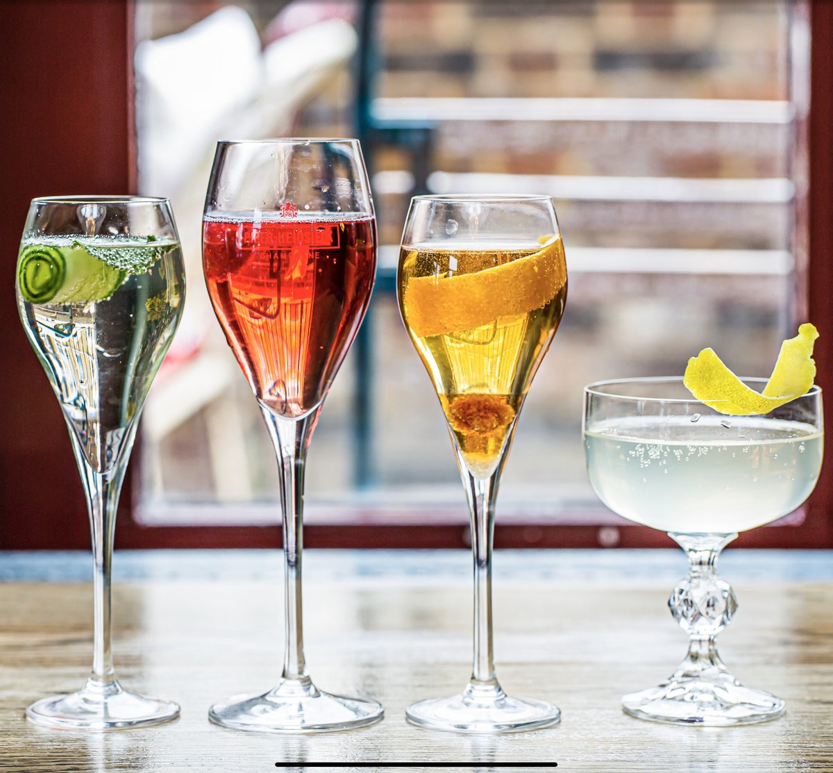 HeidiBalham's tweet photo. Come for the £7.77 glass of Piper Heidsieck Champagne or Chapel Down Sparkling Bacchus available everyday during Happy Hour until 9pm and stay for the £7.77 Elderflower Mimosa, Kir Royal, Champagne Classic and English 75 also available during Happy Hour until 9pm. 😉 https://t.co/7PfU7Kb3zL