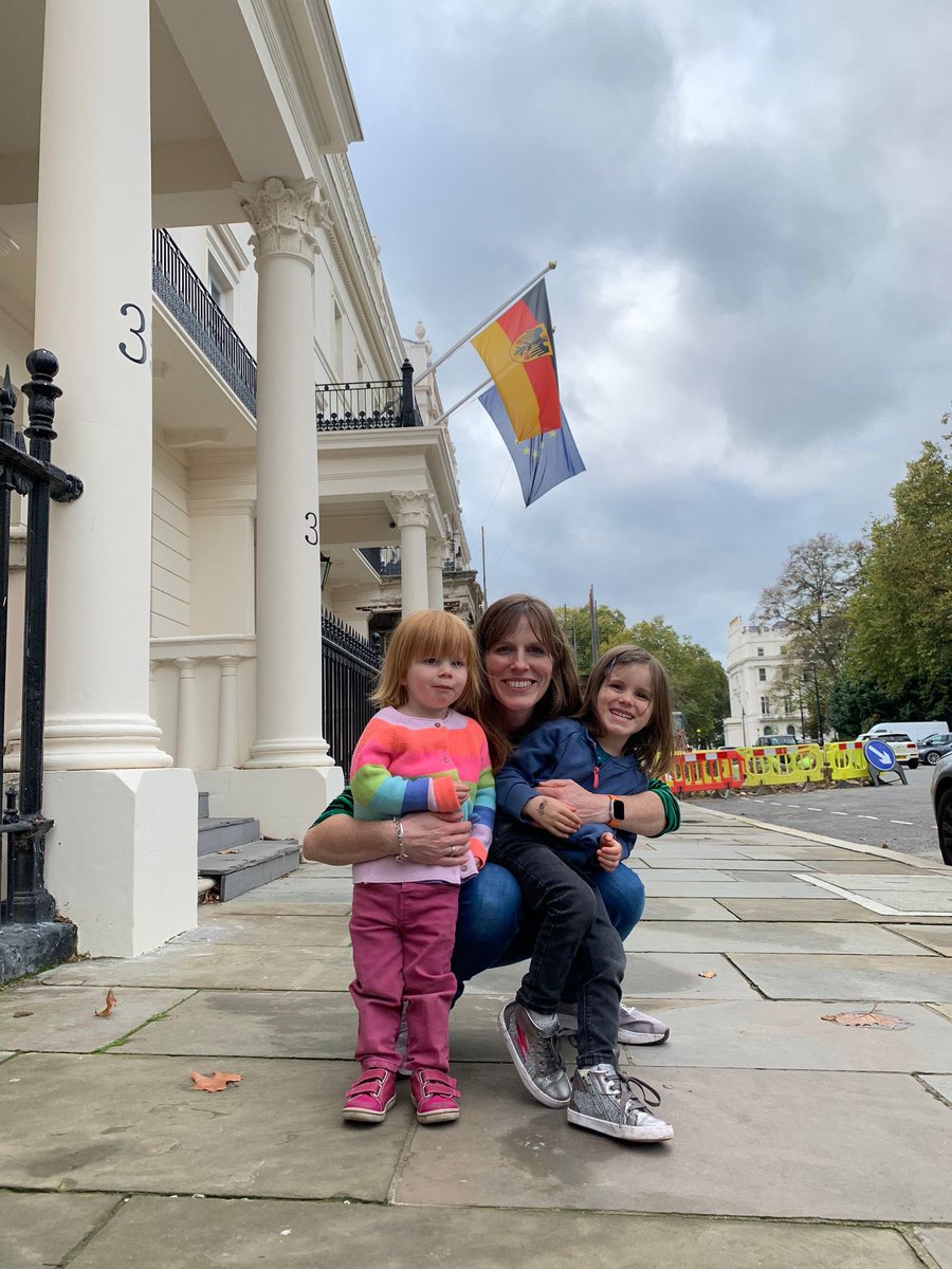 Not so many people know that my Jewish grandfather’s family was stripped of German citizenship by the  Nazi regime. Yesterday me and my daughters reclaimed the right to that citizenship. A more emotional moment than I had expected that will open doors for both girls in the future