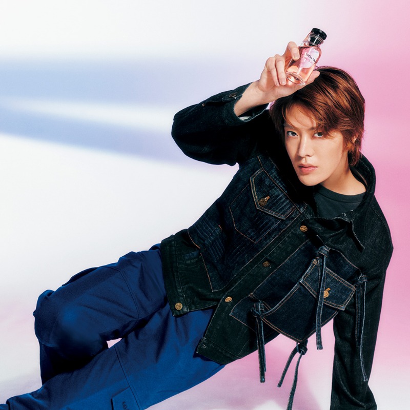 LouisVuitton_JP's tweet photo. NCT 127の #YUTA が@ellejapanスペシャル企画に登場！

シチュエーションや気分に合わせて、フレグランスジャーニーを楽しめる、#LouisVuitton のフレグランス･コレクションから5つの香りをセレクト。それぞれの印象と共に、香りが呼び覚ます“記憶”の旅へ──

Photo: TAK SUGITA/y's c