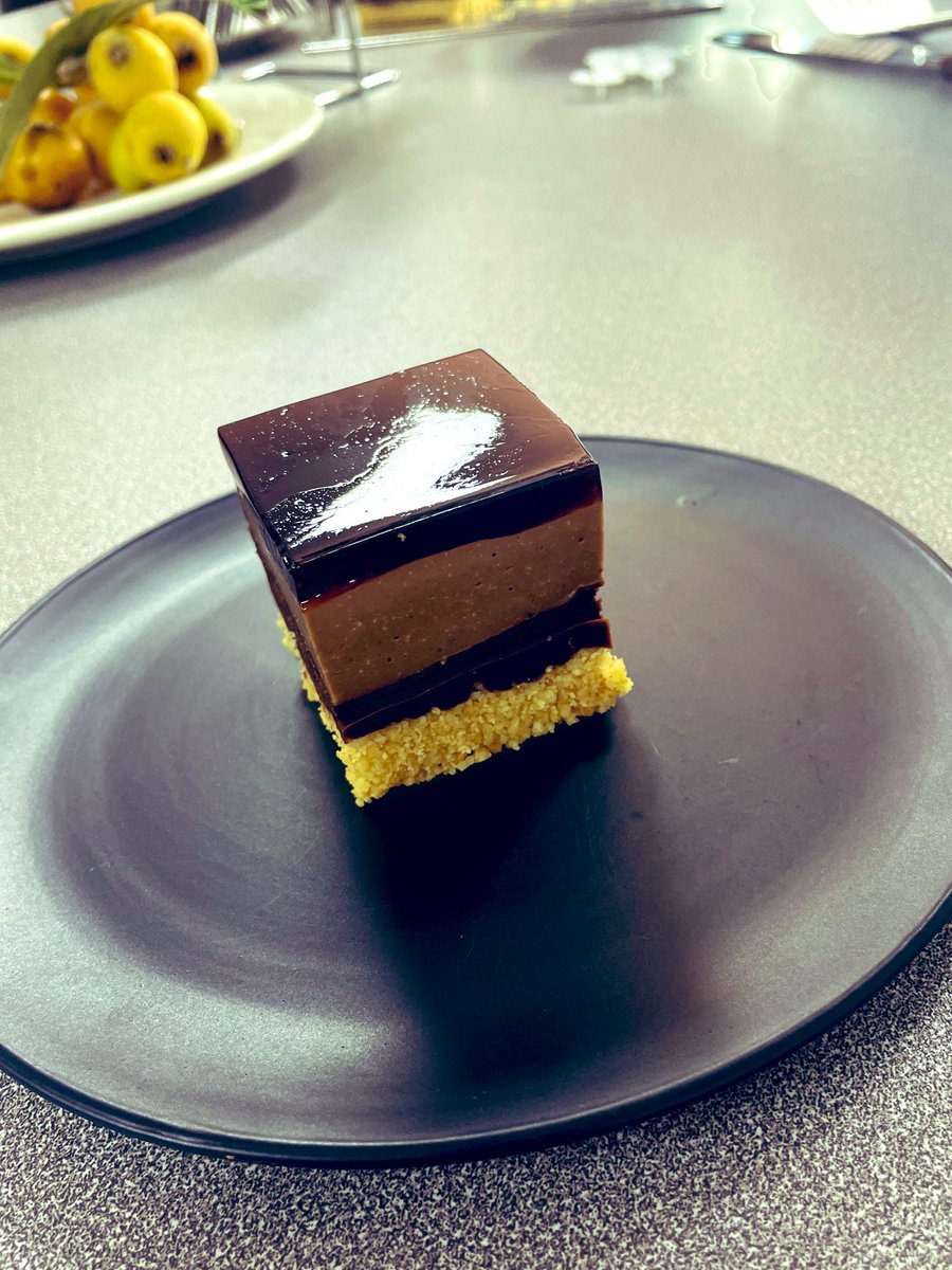 mattoman71's tweet image. @aussieEDchat made me some Reynold inspired cake. It was delicious.   #foodtech
#aussieED 
#WAedConnect
#WTD2022