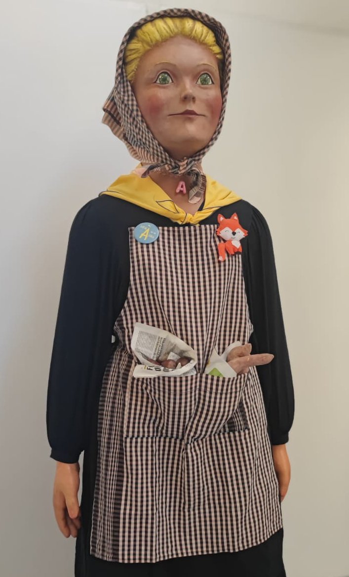 Bon dia famílies!
Ja estic preparada!

AVUI tenim Festa de la tardor! 🌰🍁🎃