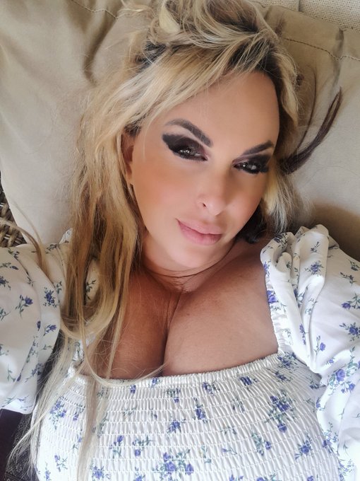 After my day of shooting with my sis,  exhausted almost time to pick up my son from school and play dinosaurs