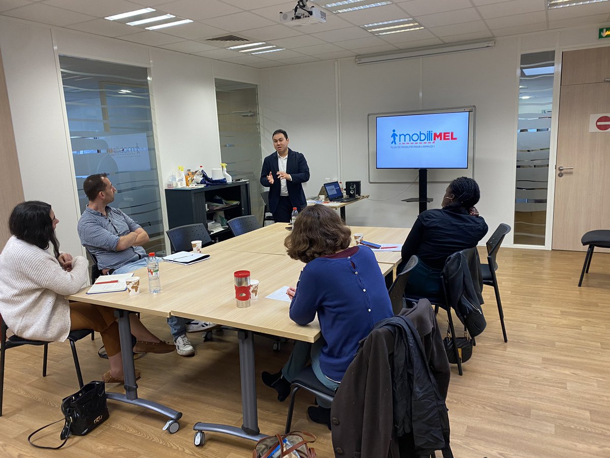 🗣Ce matin 4 employeurs ont assisté à un atelier sur la #mobilite des candidats à l’agence #polemploi de #Seclin. Présentation des aides financières💰proposées par #poleemploi et des solutions ✅proposées par nos partenaires. Intervention de #mobilimel et #plumemobility.