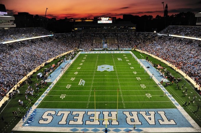 AstroTurf's Field of the Week is Kenan Memorial Stadium, home of @UNCFootball in Chapel Hill, NC. Our RootZone 3D3 Blend turf was installed in 2019 and features a @TeamBrockUSA shock pad. The No. 21 Tar Heels face Pittsburgh on Saturday. #AstroTurf #OnOurTurf #CollegeFootball