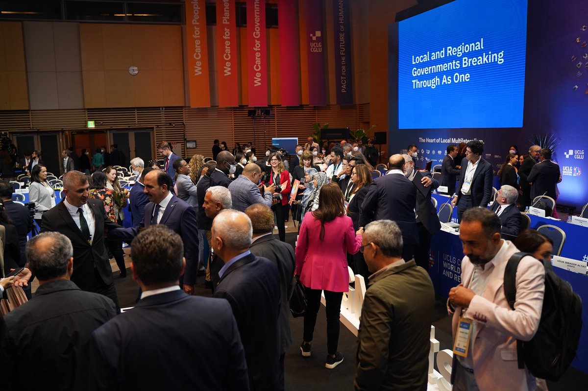 #LocalGov seek to accelerate carbon removal efforts together w the Walk it Back project, an initiative to inspire activists to walk around the world &amp; campaign for a global change that transforms our relationship w the planet

<a href="/CraigCohon/">Craig Cohon</a>

#UCLGCongress

🔗bit.ly/3TVPqt9