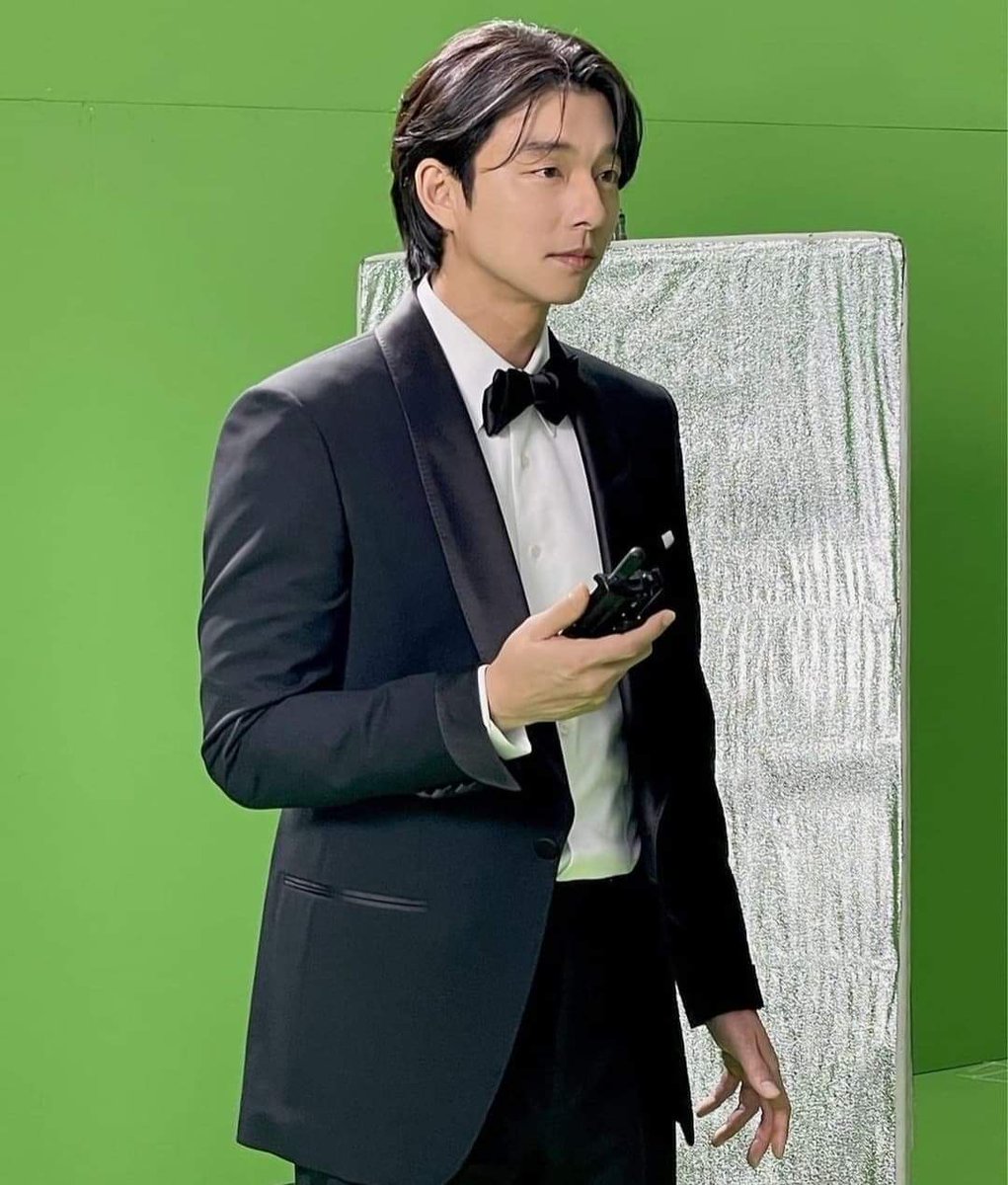 Gongyoofrance's tweet photo. TERRA - Tournage pub TERRA 
A la vôtre 🍻

Lien officiel : https://t.co/Bk9jVjTOMw

Merci pour le partage Soop Management

#GongYooFrance #gongyoo #gongyoofan #gongyooday
#gongyoolover #gongjichul공 #GongYoo #gongyooday #Ggong
#공유 #gongyoo_official #official.terra.kr #Terra https://t.co/TLaJtDzYVj