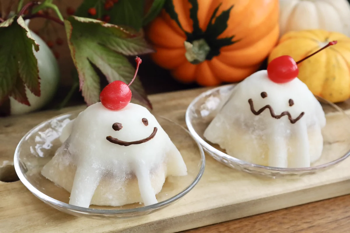 ハロウィンにぴったり♡簡単かわいい「おばけちゃんケーキ」