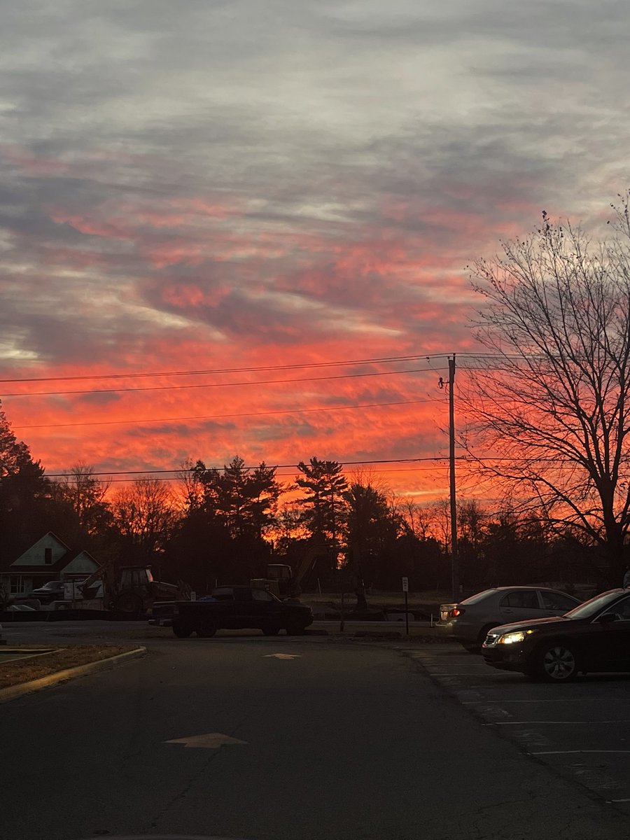 PopularLNRSKRWG's tweet photo. BeYOUtiful ass view #CarRider https://t.co/DD3t0JhXv3