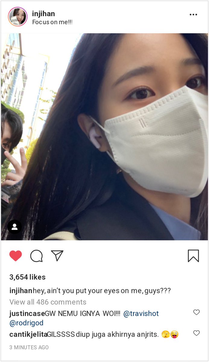 Yirvn's tweet photo. #juliestin another prompt au. si paling nyempil 🤦🏻‍♀️ https://t.co/gsVRZ3a78G