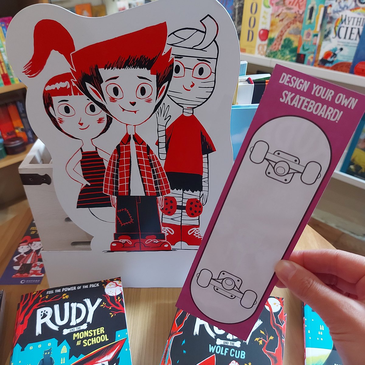 Mostly Books tweet media