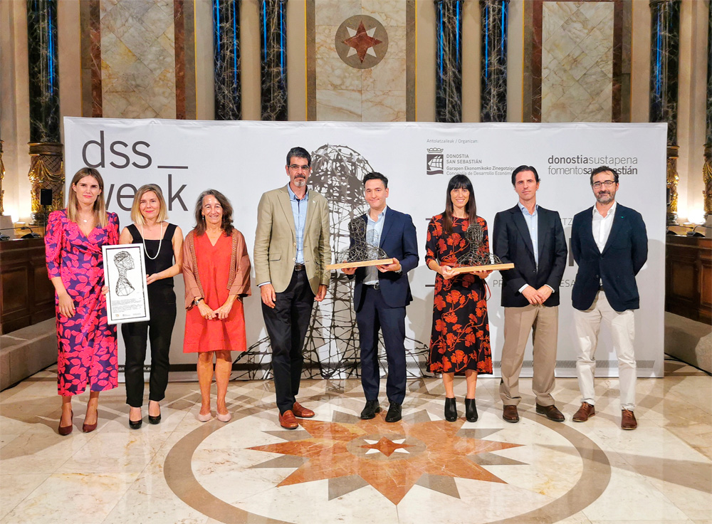 Donostia #WeekINN reconoce a #EmakumeakZientzian, <a href="/CAFPowerAutomat/">CAF Power&Automation</a>, y <a href="/BiotechFoods/">BioTech Foods</a>
La 7ª edición de los Premios a la Empresa Innovadora de <a href="/FomentoSS/">Donostia Sustapena - Fomento San Sebastián</a> pone el broche final a una Semana repleta de actividades divulgativas en torno a la ciencia
#DSSINN
cutt.ly/JNl3Nuj