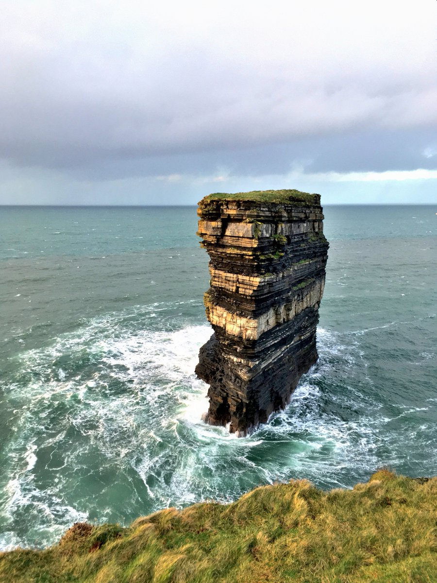 My entry to the <a href="/BSG_Geomorph/">BSG Geomorphology</a> photo competition.
The Dún Briste Sea Stack at Downpatrick Head, Co. Mayo, Ireland. Taken during the <a href="/iGEOECS/">iGEO 2022 🌍</a> fieldtrip back in 2020.
#BSGPC22