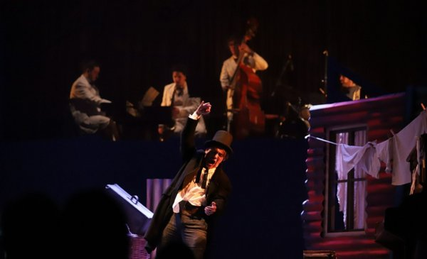 0221comar's tweet image. #QuéHago 🎶 Soy Rada, La H no murió, estrenos y más: arranca un fin de semana para todos los gustos 👉 bit.ly/3U1g8Ri