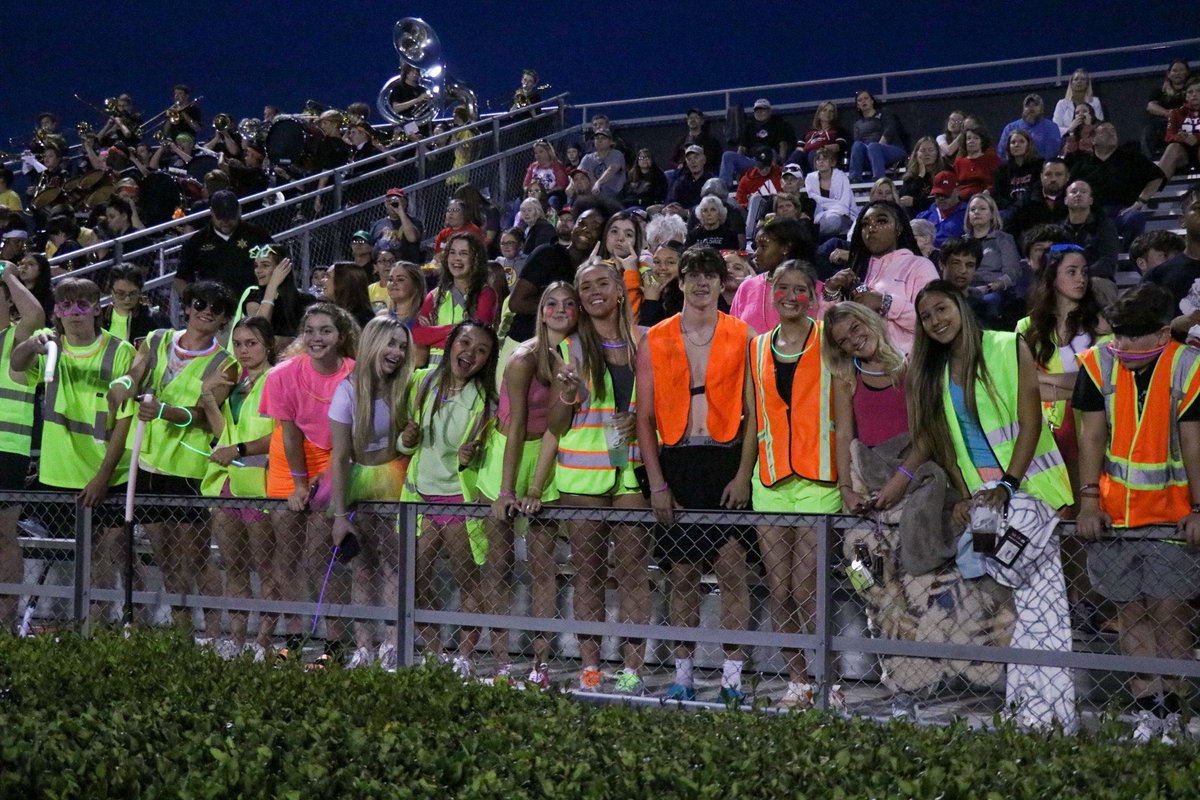 ‼️ITS GAME DAY‼️
📍@ LOGANVILLE📍
⏱TONIGHT @ 7:30⏱
🎃FRIGHT NIGHT🎃
🚙TAILGATE @ 6:30🚙
📢BE THERE AND BE LOUD📢