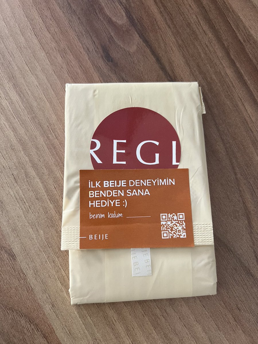 aydolu91's tweet photo. “Keşke regl olduğumda gelseydi de mutlu olsaydım” dediğim bir paket oldu. 💐☺️ (laf aramızda ped kardeşliğini hemen uyguladım 🤫) #beije @beijewomen https://t.co/GRuGsPf9cB