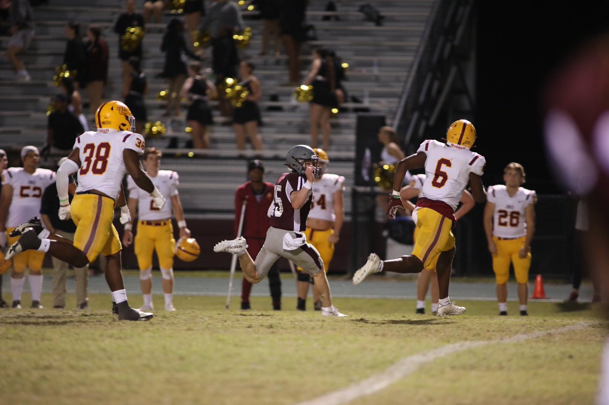 As <a href="/ranson_oakes/">1️⃣5️⃣</a> put it last night, #15 out!
The lessons learned can and will be used throughout life!  Thank you <a href="/HindsCC_FB/">Hinds CC Football</a> for giving my son a chance and team for the memories!  I pray that you lean into God as he guides your next steps! Jeremiah 29:11 
- Your #1 fan - Dad