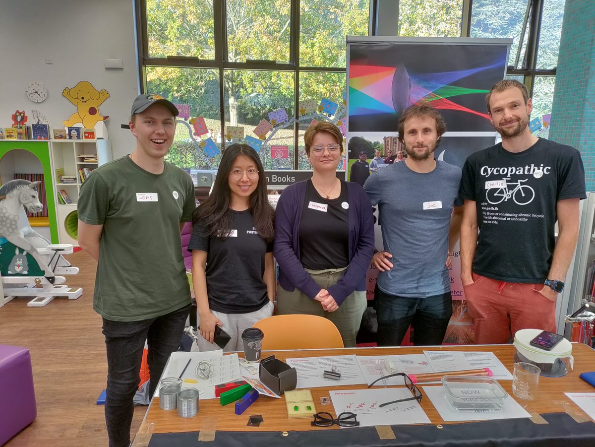 Our half-term @ExeterLibrary pop-up was awesome! Over 60 young scientists 👩‍🔬 came to see us