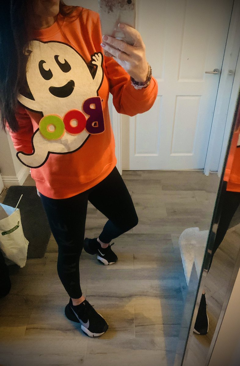 Simple #DIY for this mornings festivities thanks to safety pins 🎃😆Midterm is nearly here 🥳 Happy Friday 😀 #Halloween #midterm #friday #school #edchatie