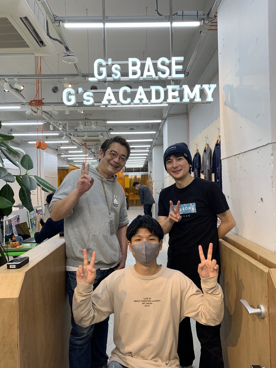 maki_neh's tweet image. 福岡LAB7元薬剤師の田丸さん❗️
ジーズの入学に合わせて校舎の近くに転居してきたGEEK勢✨

ガンバレ〜💪
応援してるよ〜📣

#KickMove
#GGA