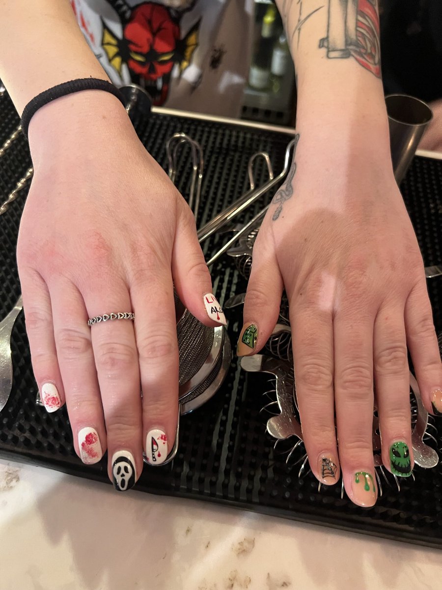 HeavenGelNails's tweet photo. #goolish #nails #Halloween #Heaven https://t.co/suEOmMmhGr