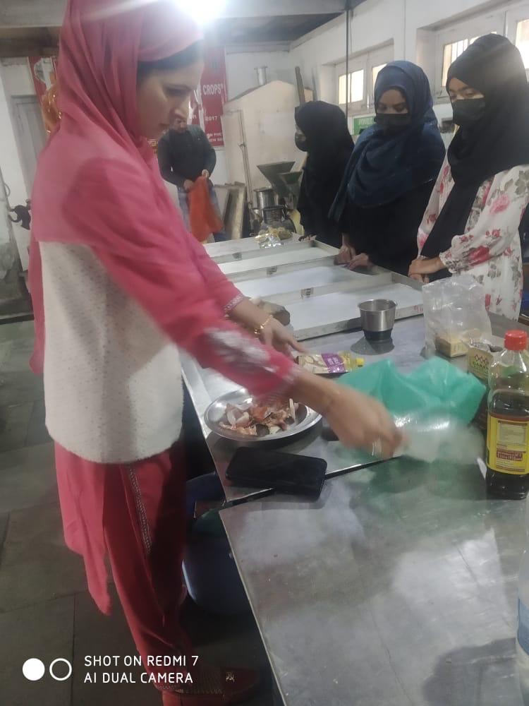 Kashmir Diaries (@toofanibaba1) on Twitter photo Wusan Battalion in collaboration with Sher-e-Kashmir Agricultural University is organizing two days advanced training sessions for females of SHG; Sonamarg Food Products at SKUAST, Srinagar.
<a href="/Mesmer_Manasbal/">Mesmerizing_Manasbal</a>
<a href="/official_dgar/">The Assam Rifles</a>
#SonamargFoodProducts
#KashmirDiaries Wusan Battalion in collaboration with Sher-e-Kashmir Agricultural University is organizing two days advanced training sessions for females of SHG; Sonamarg Food Products at SKUAST, Srinagar.
<a href="/Mesmer_Manasbal/">Mesmerizing_Manasbal</a>
<a href="/official_dgar/">The Assam Rifles</a>
#SonamargFoodProducts
#KashmirDiaries