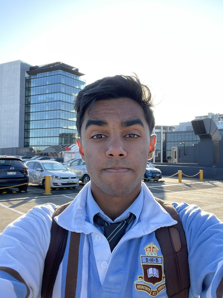 HelloIAmDavd's tweet photo. Pov: ur the paper as @aitchshizzy reads you and realises how wack you are https://t.co/iWQoJZfi8P