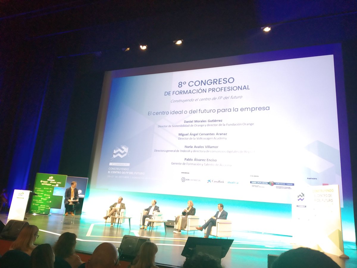 Participem al #8CongresoFP.
"Construyendo la FP del futuro".
El missatge és clar: Col.laborar per innovar i transformar. L'FP és  aprenentatge al llarg de la vida.
<a href="/TorreVicens/">Institut Torre Vicens</a>