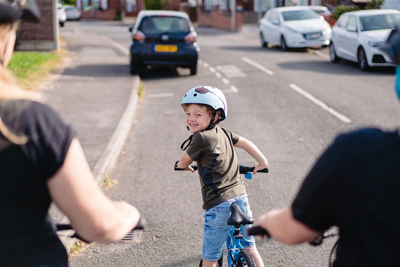 A cycling family = a happy family, we know it's true. But now research agrees!
Unique research conducted by <a href="/WeAreCyclingUK/">Cycling UK</a> shows that when children cycle, the whole family benefits in a variety of ways. Read how cycling helps create a happy household 👇
cyclinguk.org/news/new-resea…
