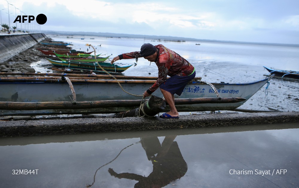 🇵🇭 Al menos 31 muertos dejan las inundaciones y desprendimientos de tierra en el sur de Filipinas debido a fuertes lluvias causadas por la aproximación de una tormenta tropical, según un balance oficial #AFP