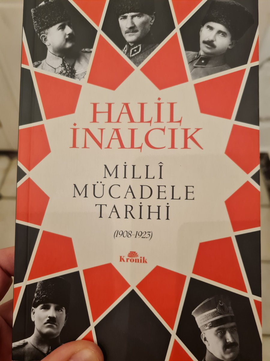 GurkaynakGonenc's tweet photo. Halil İnalcık hocamızın 60 yıl önce Ankara Üniversitesi'nde verdiği Milli Mücadele Tarihi derslerinin notlarını kitaplaştıran @KronikKitap'ı kutlarım. https://t.co/kBVwHEKUn8