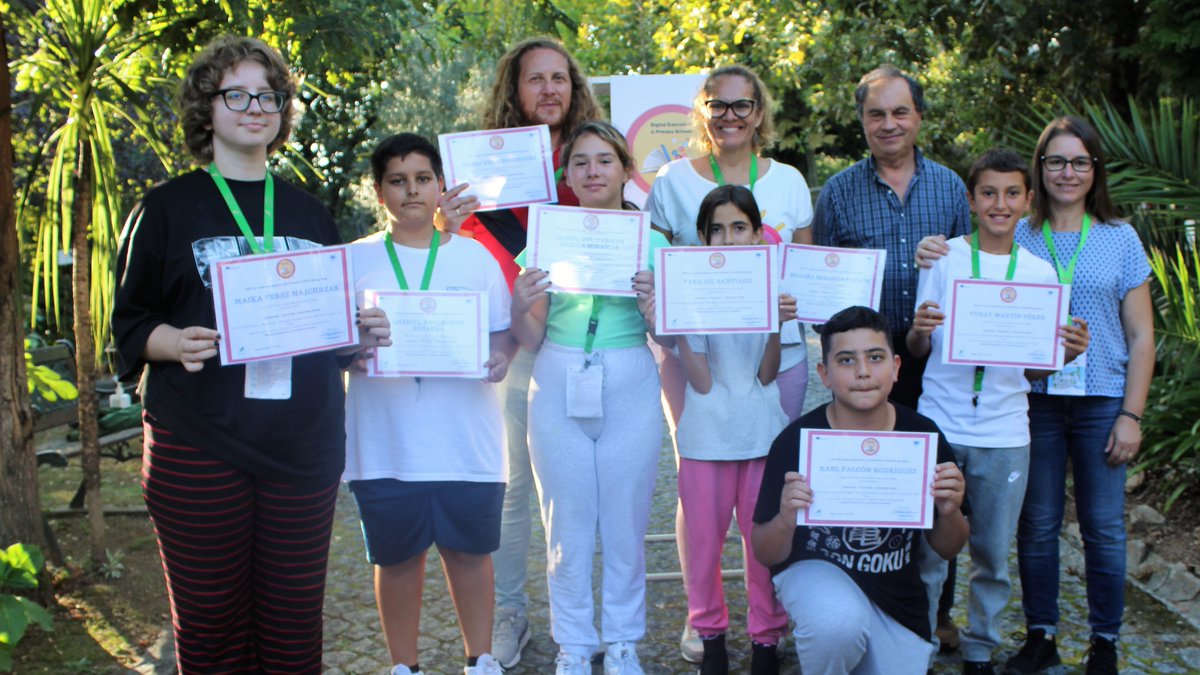 EducacionGobC's tweet photo. ✈ El @CEIPLuisCorti, de Guía (Gran Canaria), se ha estrenado en la movilidad Erasmus con su participación en el proyecto “Digitale Bildung und Erziehung in Grundschulen”, junto a centros educativos de Portugal, Francia y Alemania.

🎯Primer destino: Braga (Portugal) https://t.co/hljlRFWZvo