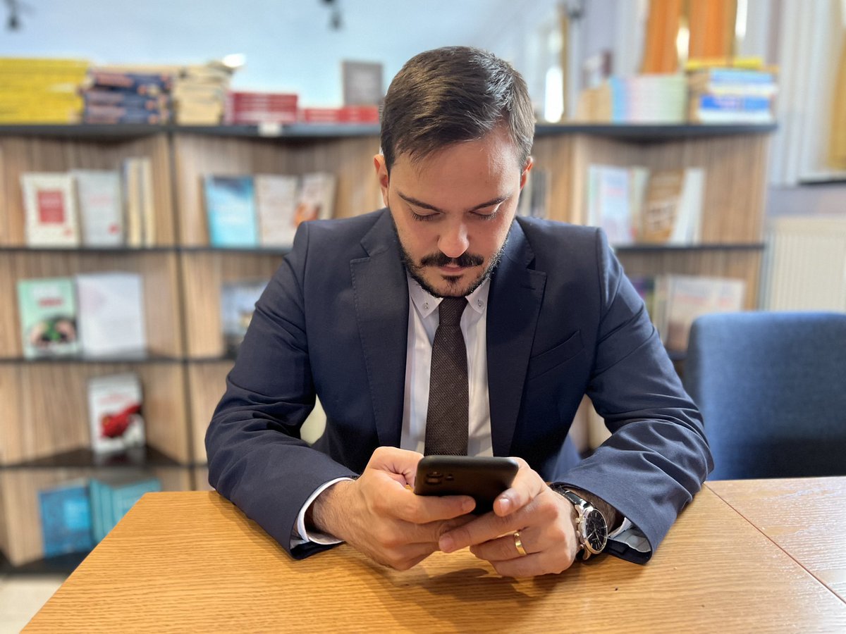 hbasriakdemir's tweet photo. Ankara’ya gelip de MG Kitap Cafe’nin mercimek çorbasını içmemek olmazdı. https://t.co/7WbiBr24jv