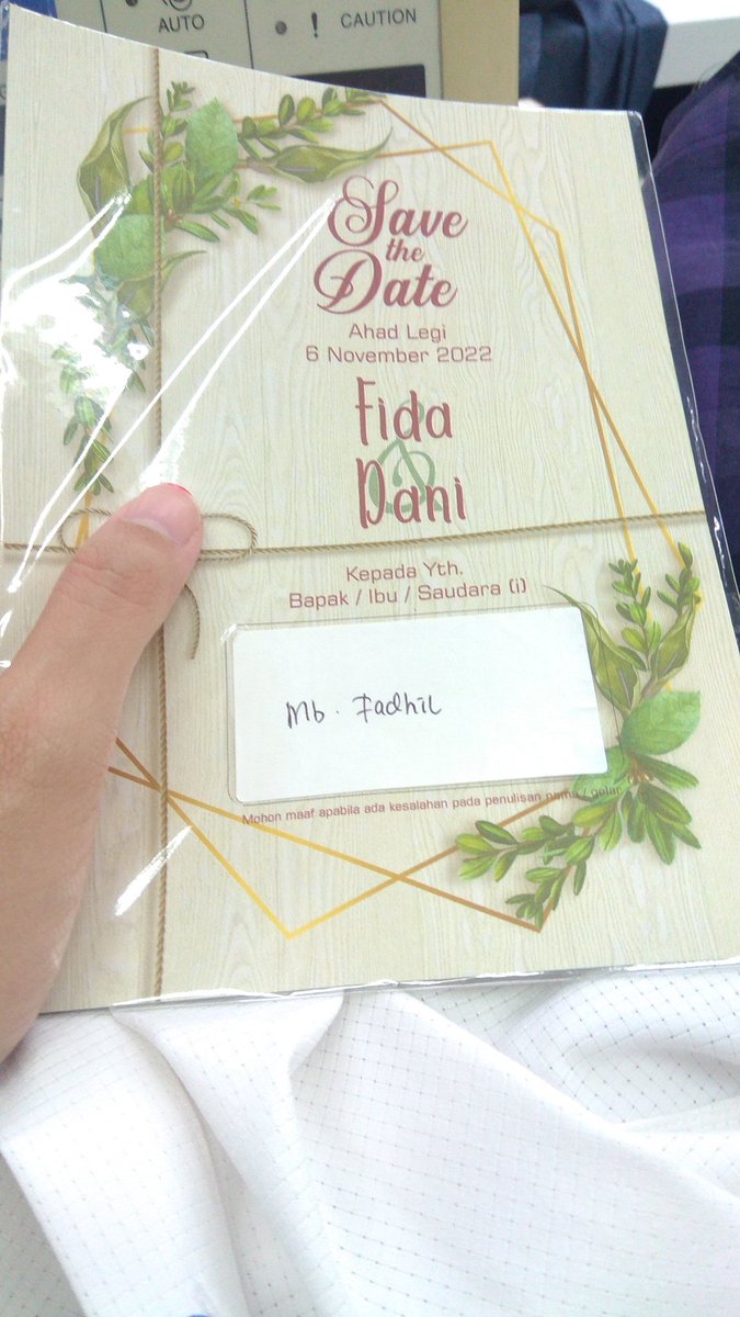 Anakpakrt03's tweet photo. @convomf Musim nikahan yekaan https://t.co/3jfnqrrX9o