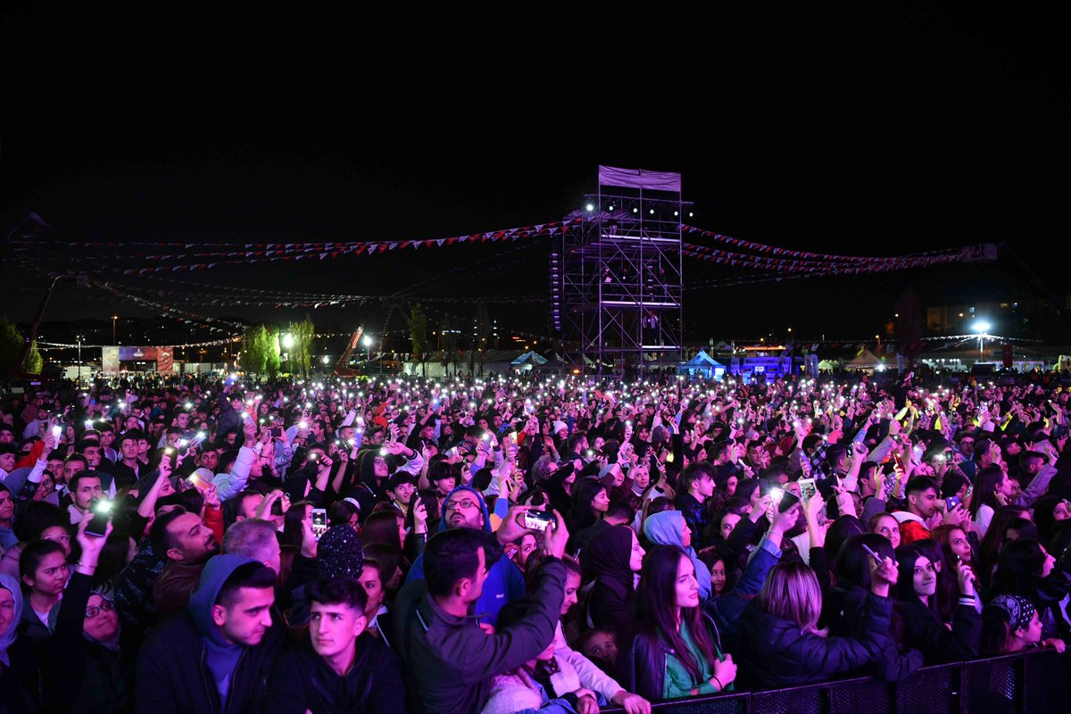 Cumhuriyet Bayramı kutlamaları devam ediyor. 📍 Atatürk Orman Çiftliği 🎶 Sefo Konseri