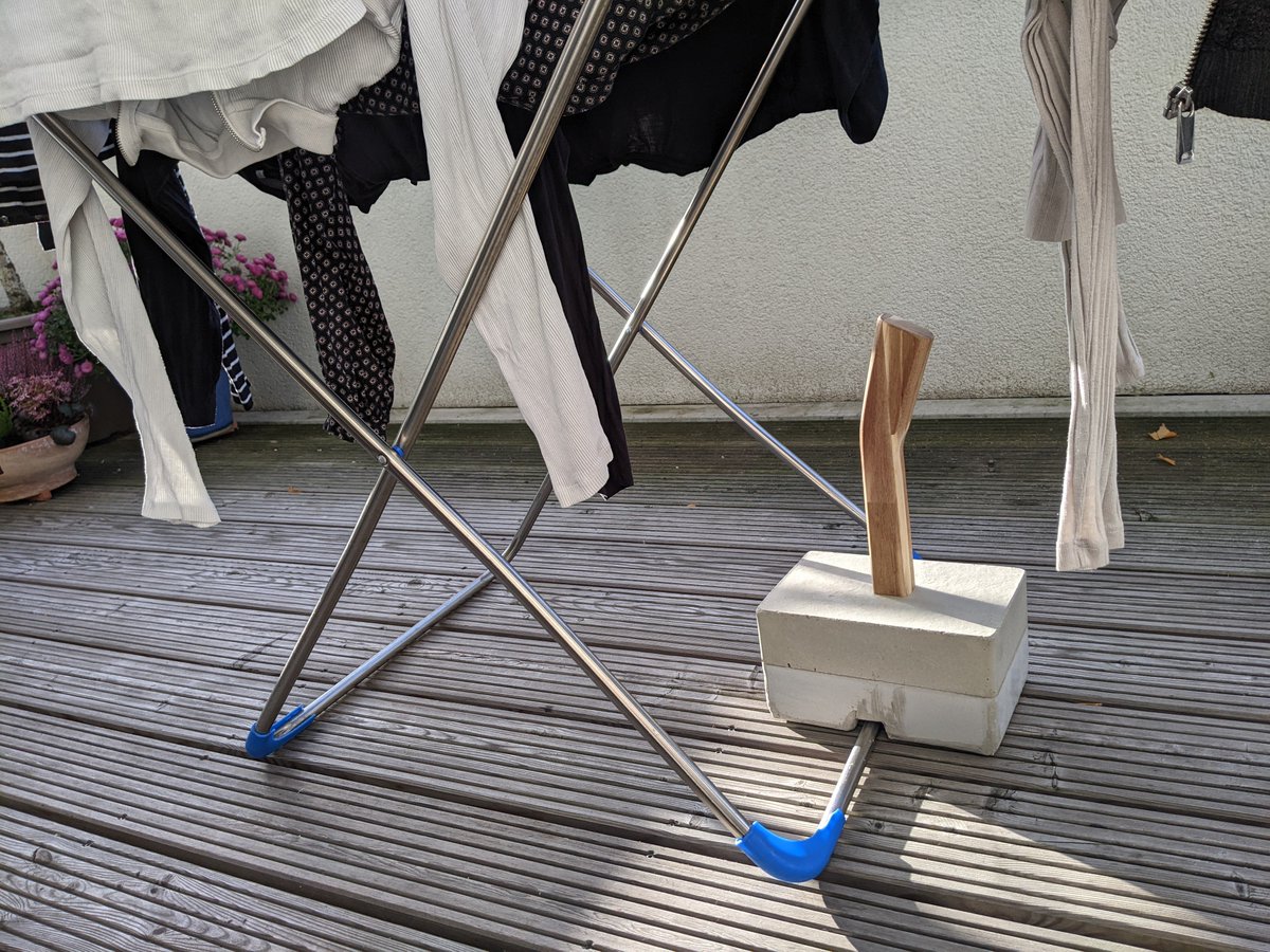 9600baud's tweet photo. I made a clothes-drying-rack-falling-over-prevention-thingy. https://t.co/Hh9GQZMKa5