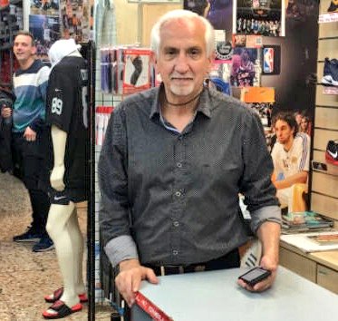 Des del club volem mostrar les nostres condolences a la família del gran Pipo Arnau. Una de les pedres angulars del basket i l'esport valencià. 

Amic i fidel seguidor del club. Descansa en pau.