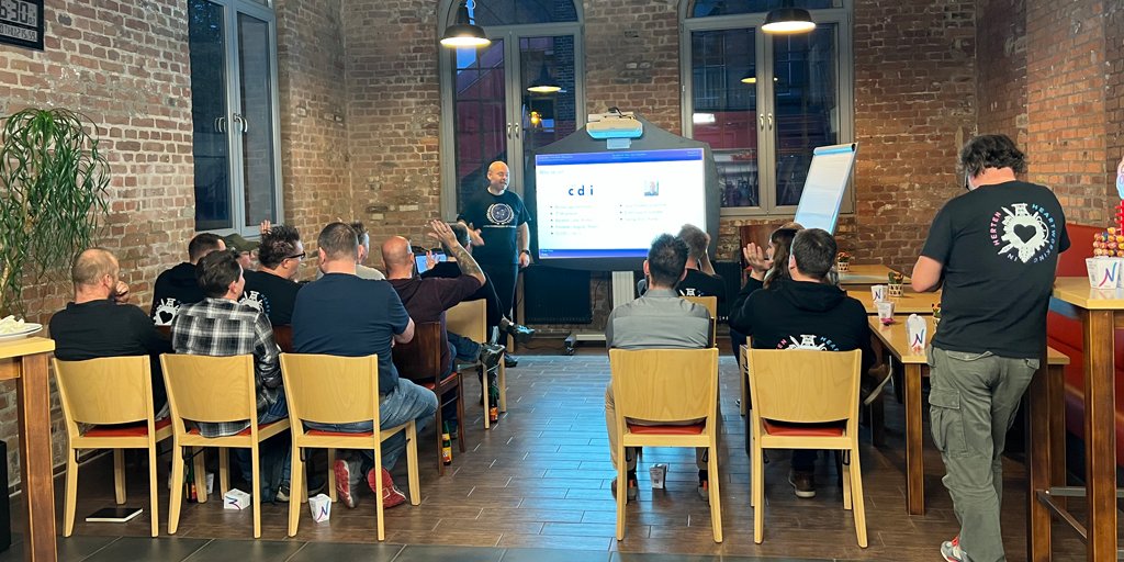 Auch unser zweites Meet Up dieses Jahr lockte wieder Interessierte ins Casino an unserem Standort Ewald. Diesmal ging es um Kafka und Gastreferent Oliver begeisterte mit einem spannenden Vortrag. Wir freuen uns schon auf das nächste Mal! #IT #meetup #techtalk #developer