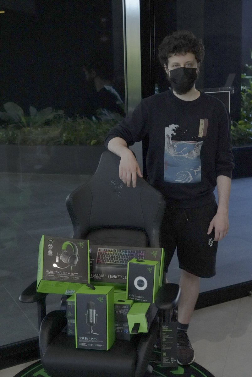 Team RΛZΞR tweet media